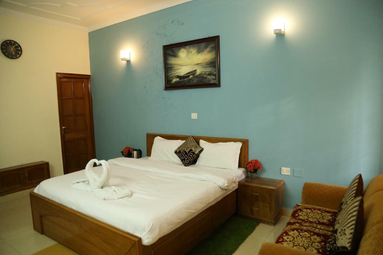 The See Some Bed & Breakfast Rishikesh Exterior photo